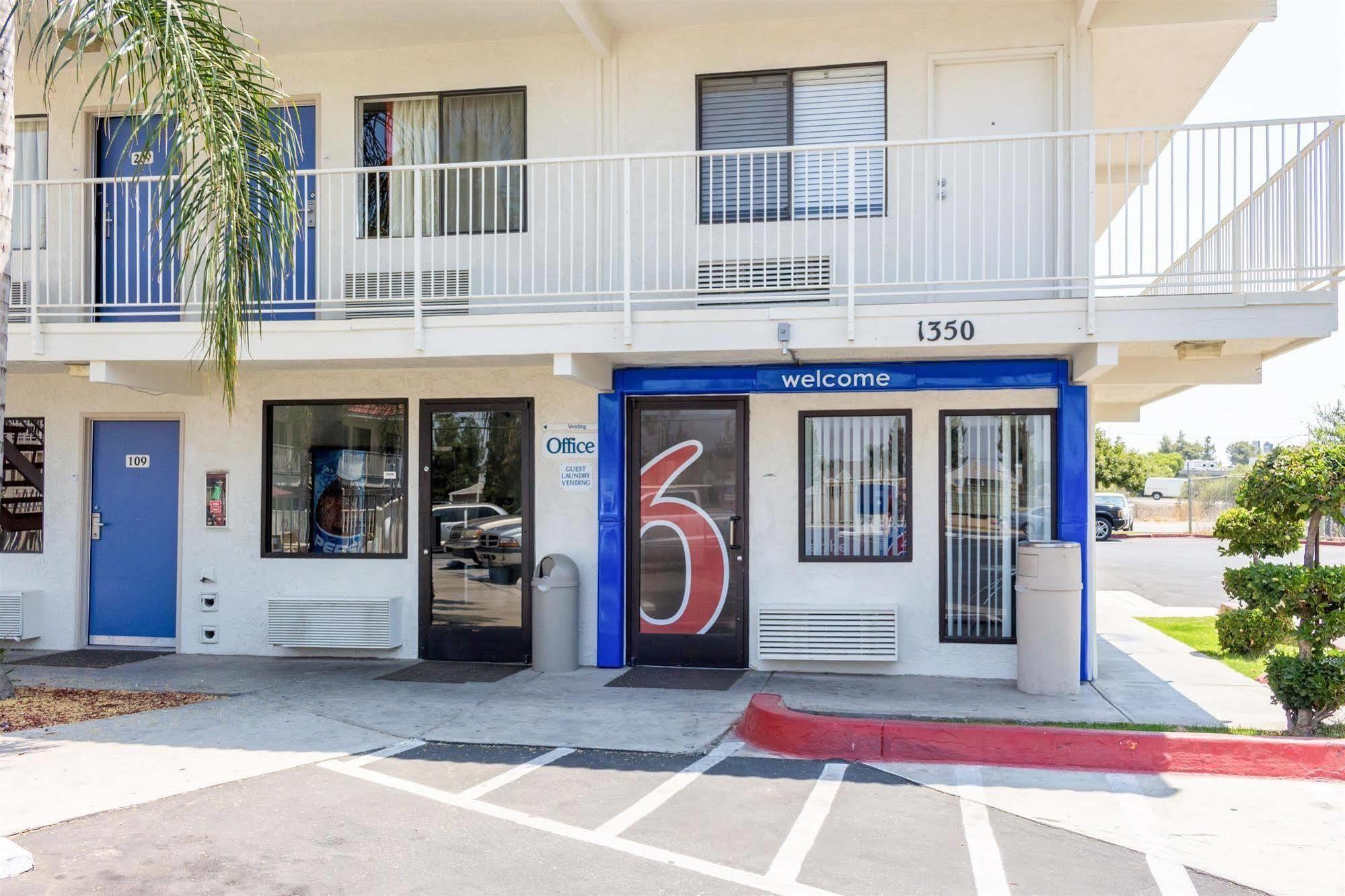 Motel 6-Bakersfield, Ca - Convention Center 외부 사진