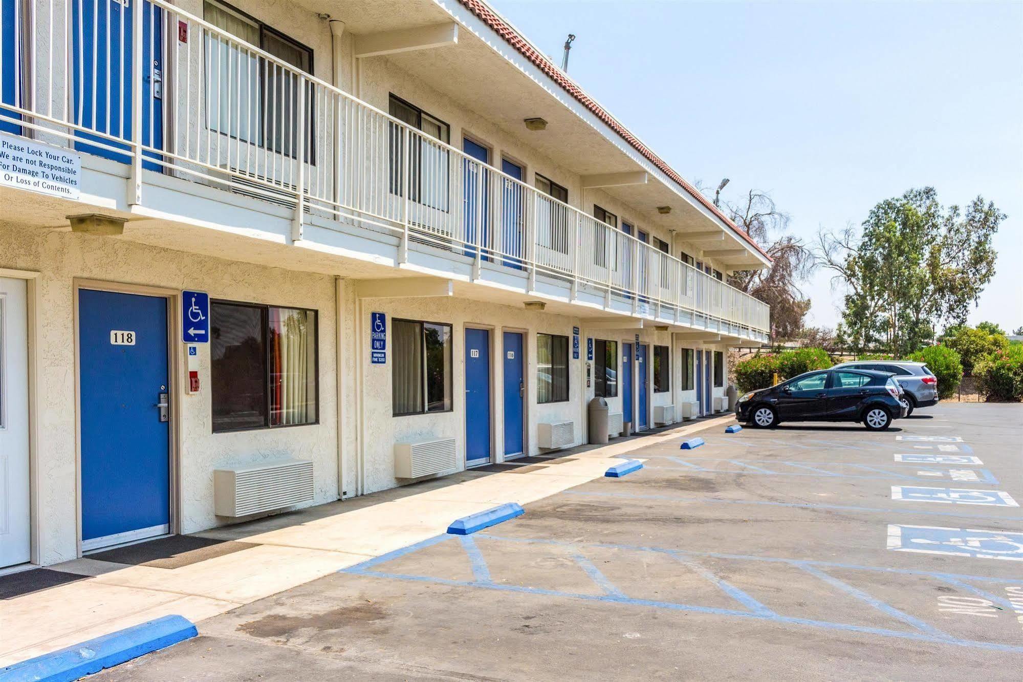 Motel 6-Bakersfield, Ca - Convention Center 외부 사진